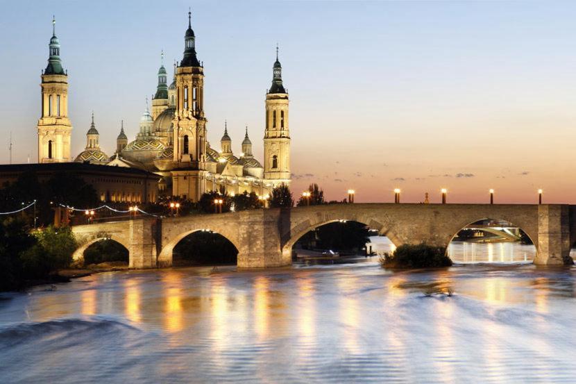 Apartmán Zaragoza Y Sus 2 Catedrales Exteriér fotografie